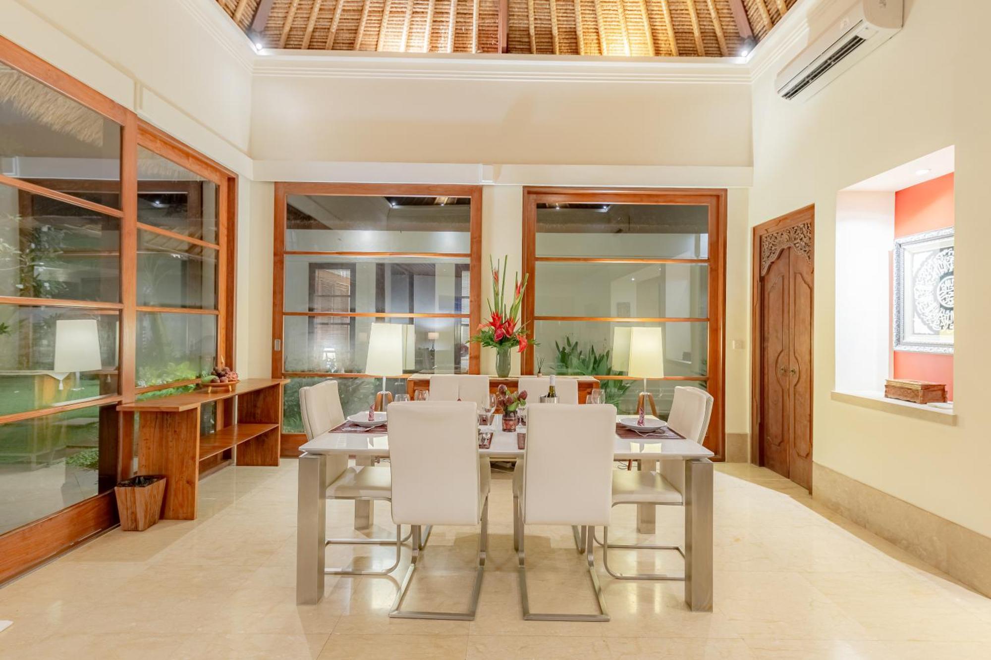Villa Dorado - Steps From Jimbaran Beach Εξωτερικό φωτογραφία